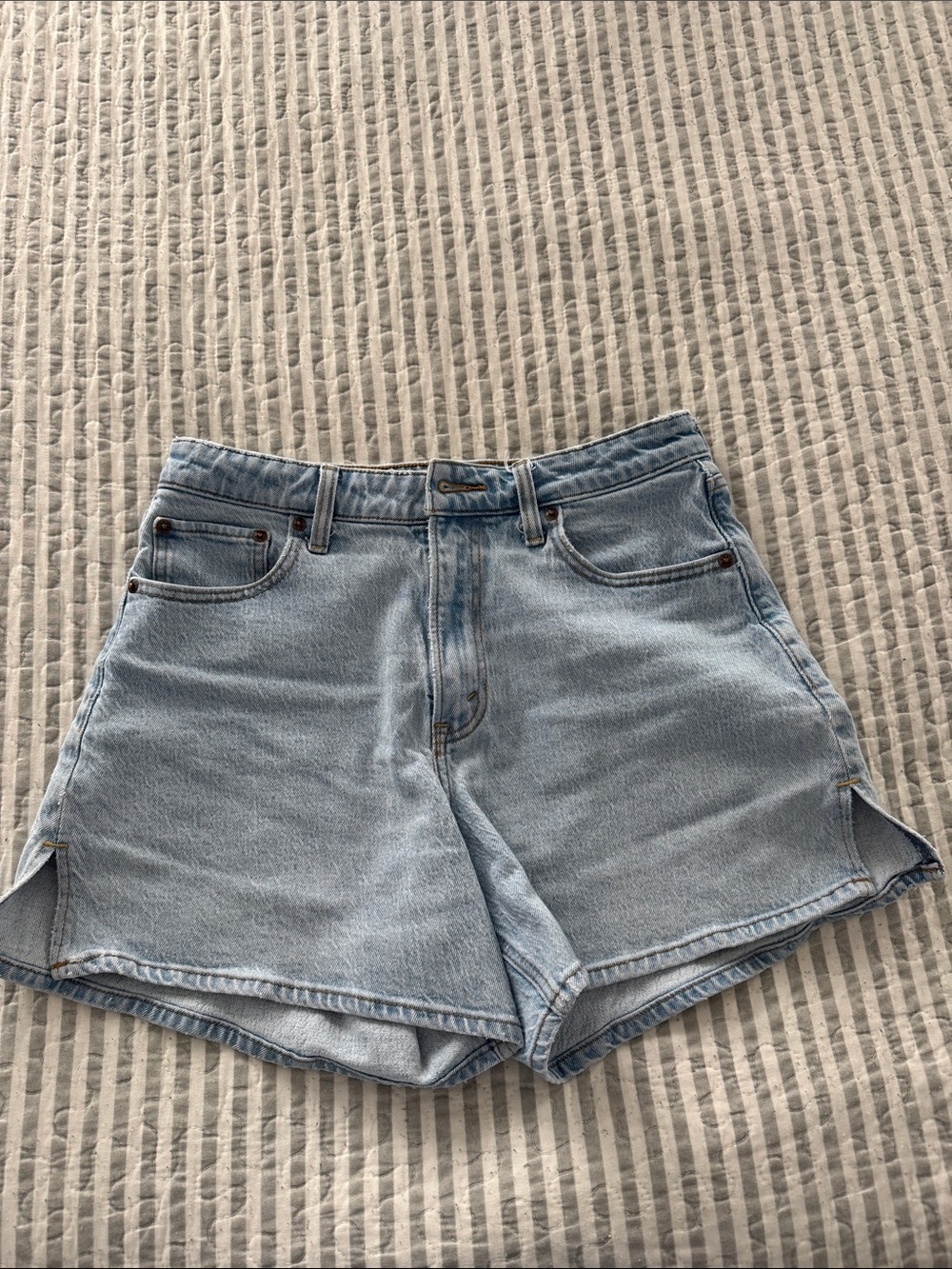 A&F Dad Shorts - Picture 2 of 8